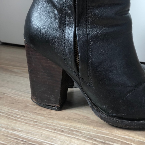 Urban Outfitter Black Leather Bootie - Picture 6 of 9